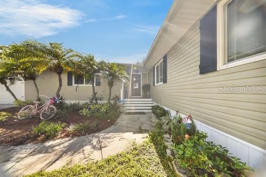 716 LEFFINGWELL AVENUE, ELLENTON, FL — photo 4 of 26