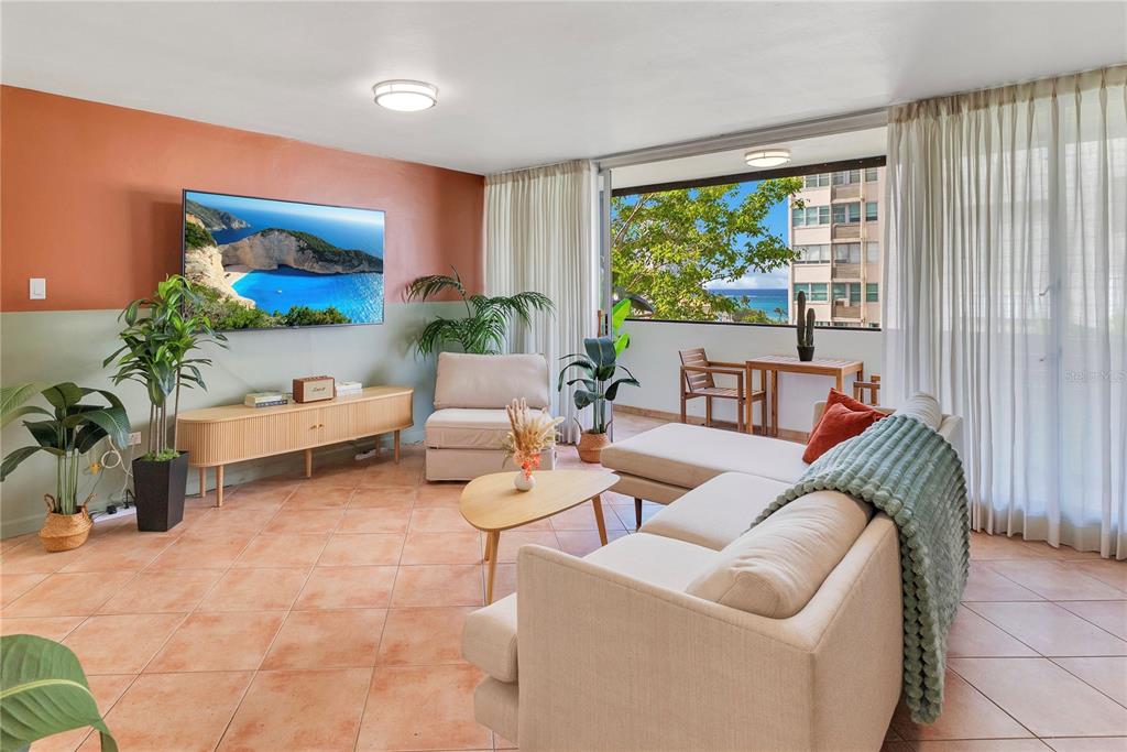 80 KINGS COURT UNIT 504