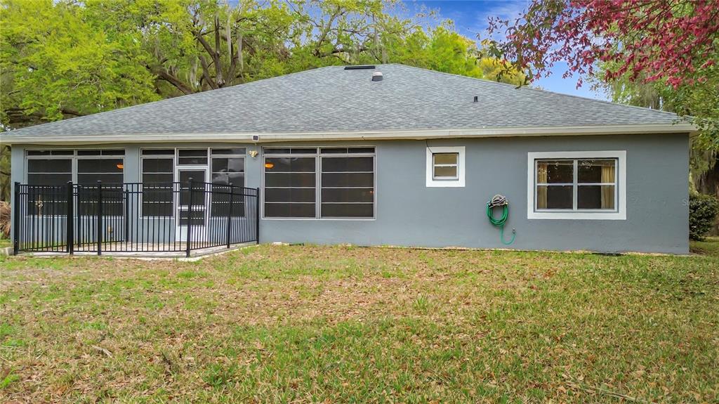507 DOWLING CIRCLE, LADY LAKE, FL — photo 3 of 30