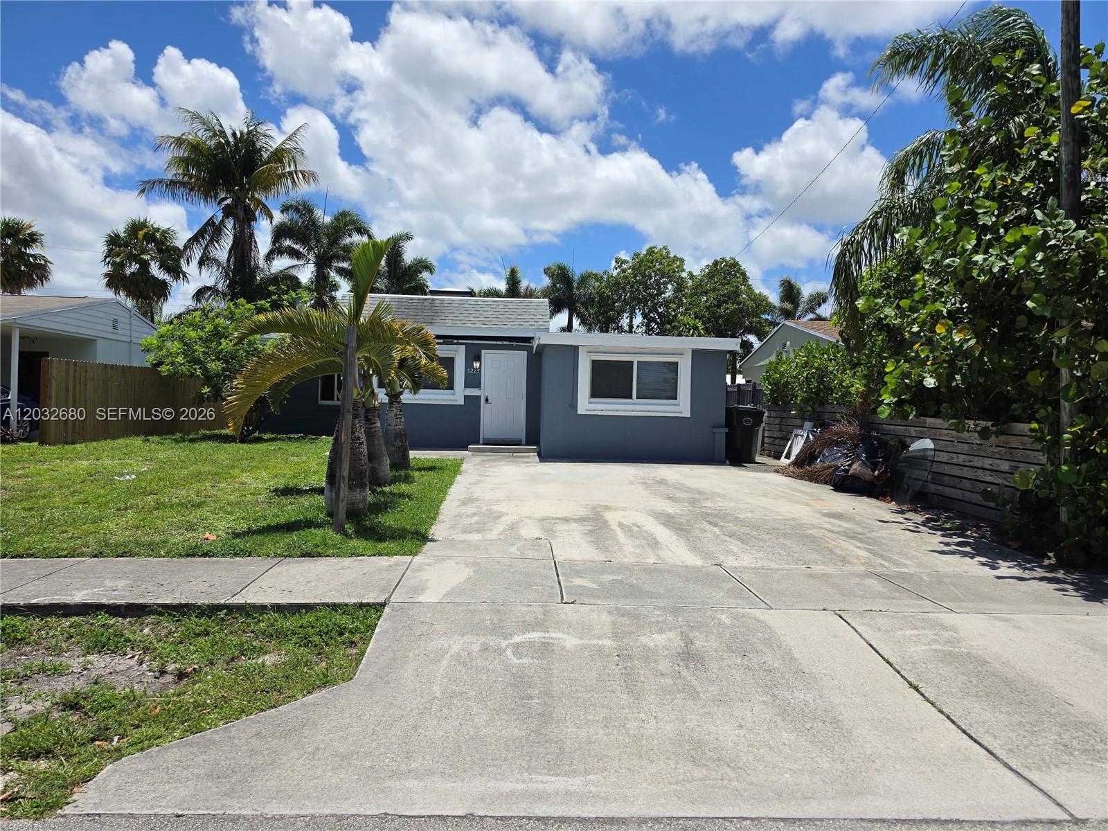 5225 NE 4th Ave # 0, Oakland Park FL 33334
