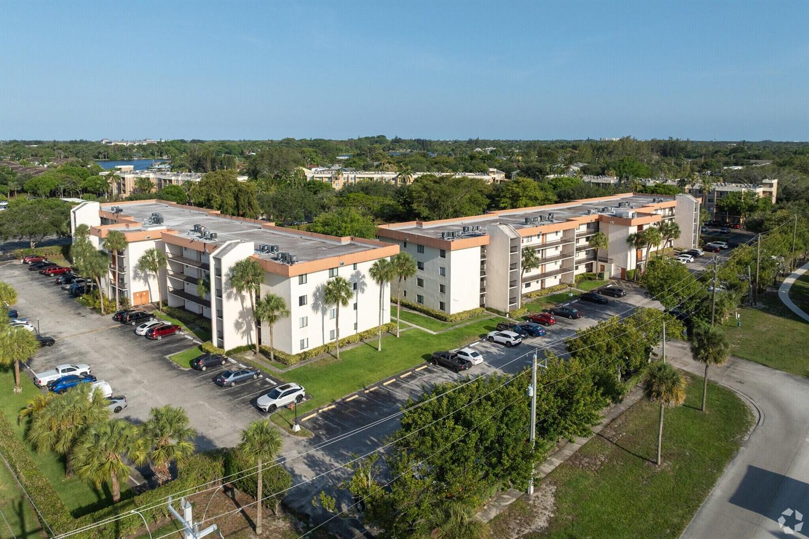 5981 Via Vermilya # 203, Lake Worth FL 33462