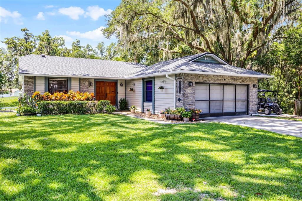 956 GLENVIEW CIRCLE