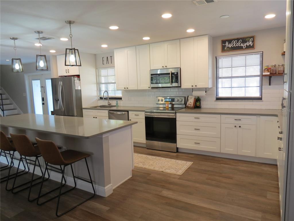 622 PALOMAS AVENUE, OCOEE, FL — photo 2 of 30