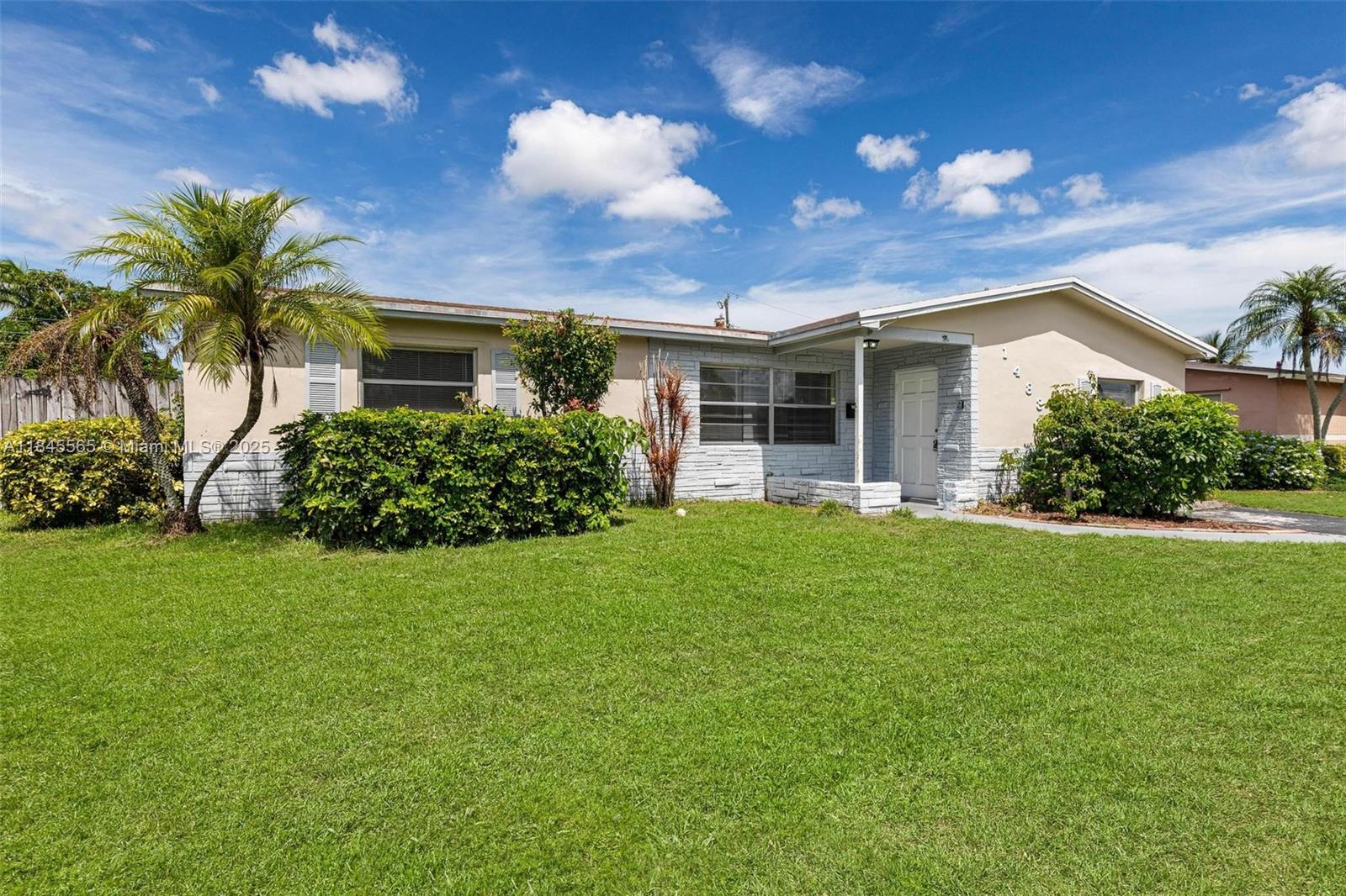 1483 NW 65th Ave, Margate FL 33063