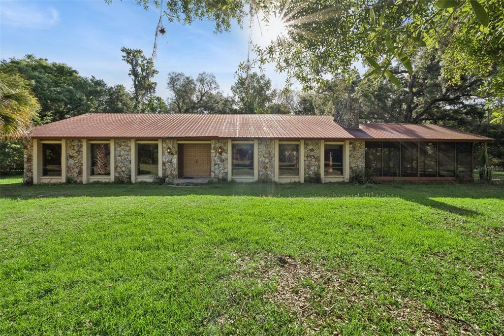 2260 PANORAMA DRIVE