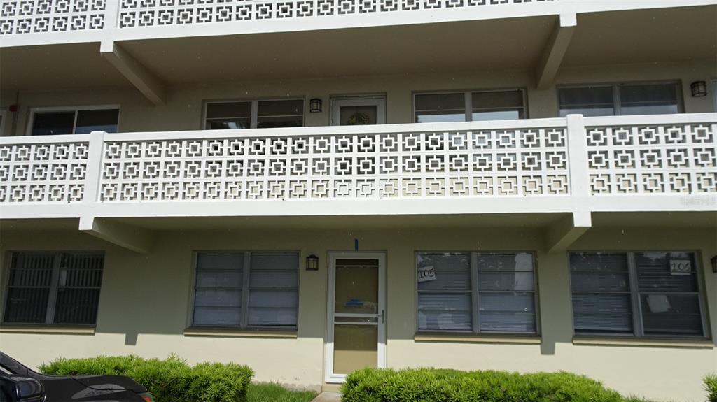 8100 DR MARTIN LUTHER KING JR STREET N UNIT 105