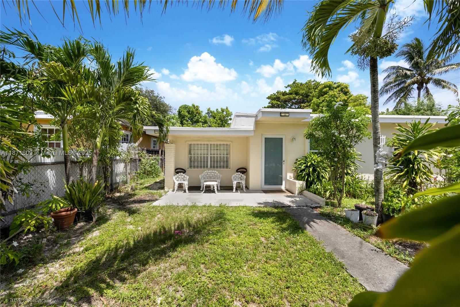1381 NE 154th St, North Miami Beach FL 33162