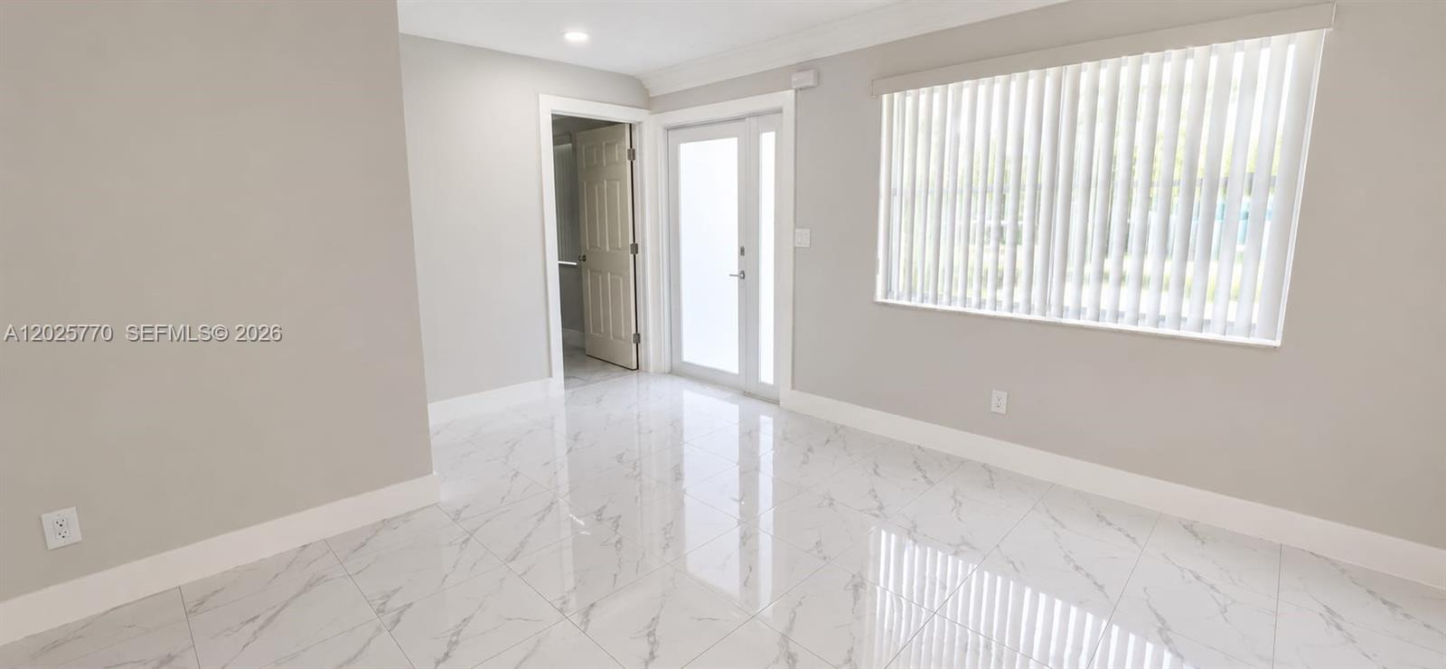 5735 Hayes St, Hollywood FL 33021