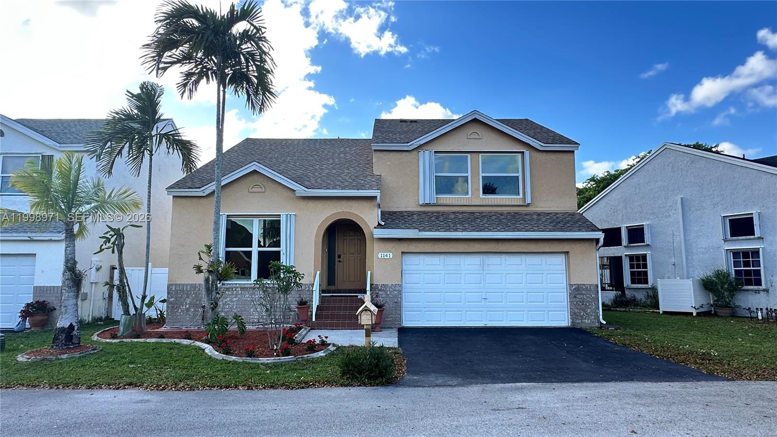 1141 Scarborough Dr, Davie FL 33324