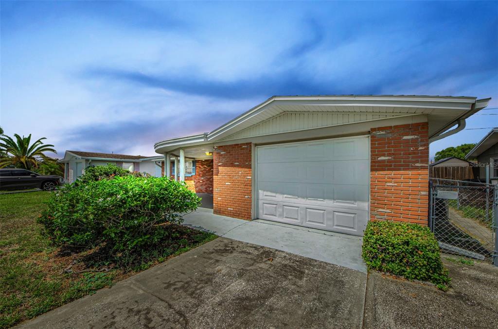 2135 ERIN DRIVE