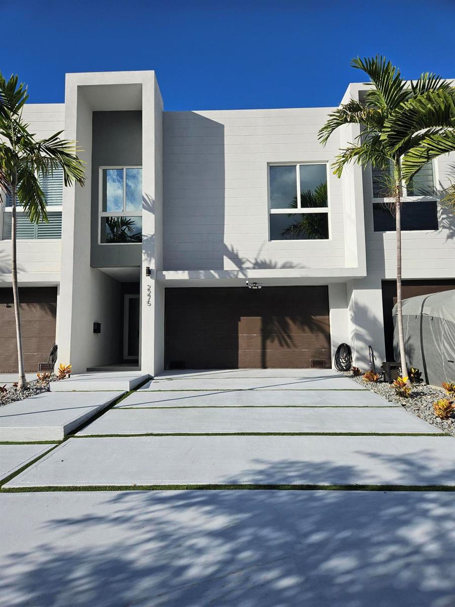 2275 SE 7th Street, Pompano Beach FL 33062