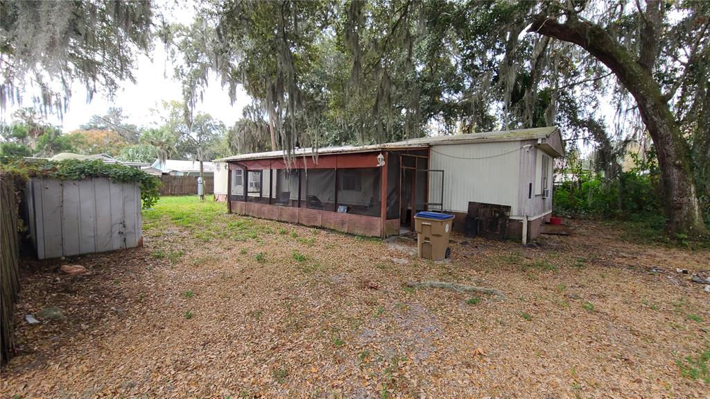 1674 MAGNOLIA LANE