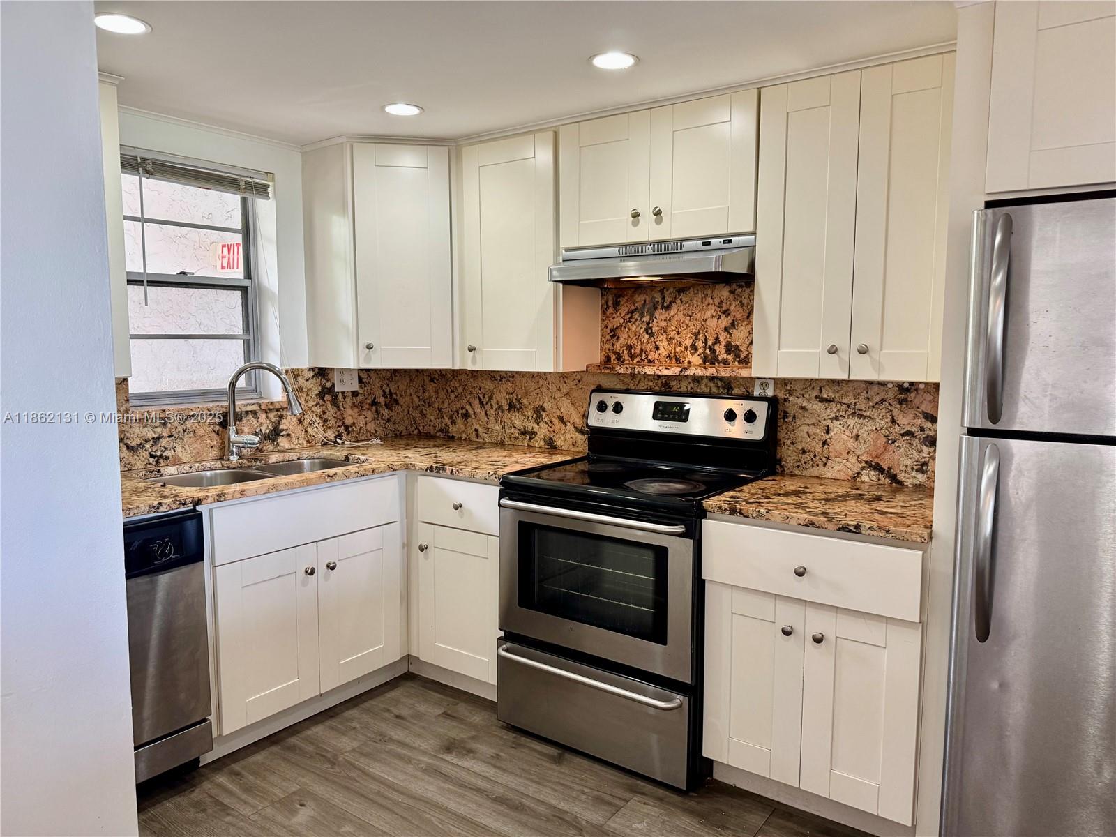 3100 W Rolling Hills Cir # 310, Davie FL 33328