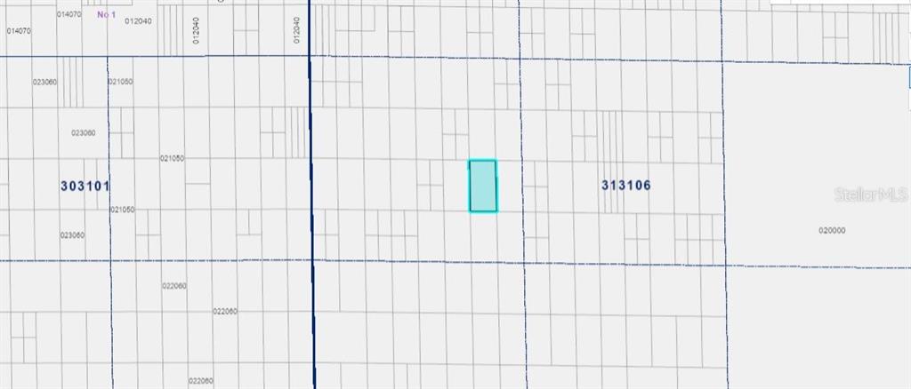 This is a plat map showing a highlighted rectangular property parcel within a grid — N/A, LAKE WALES, FL