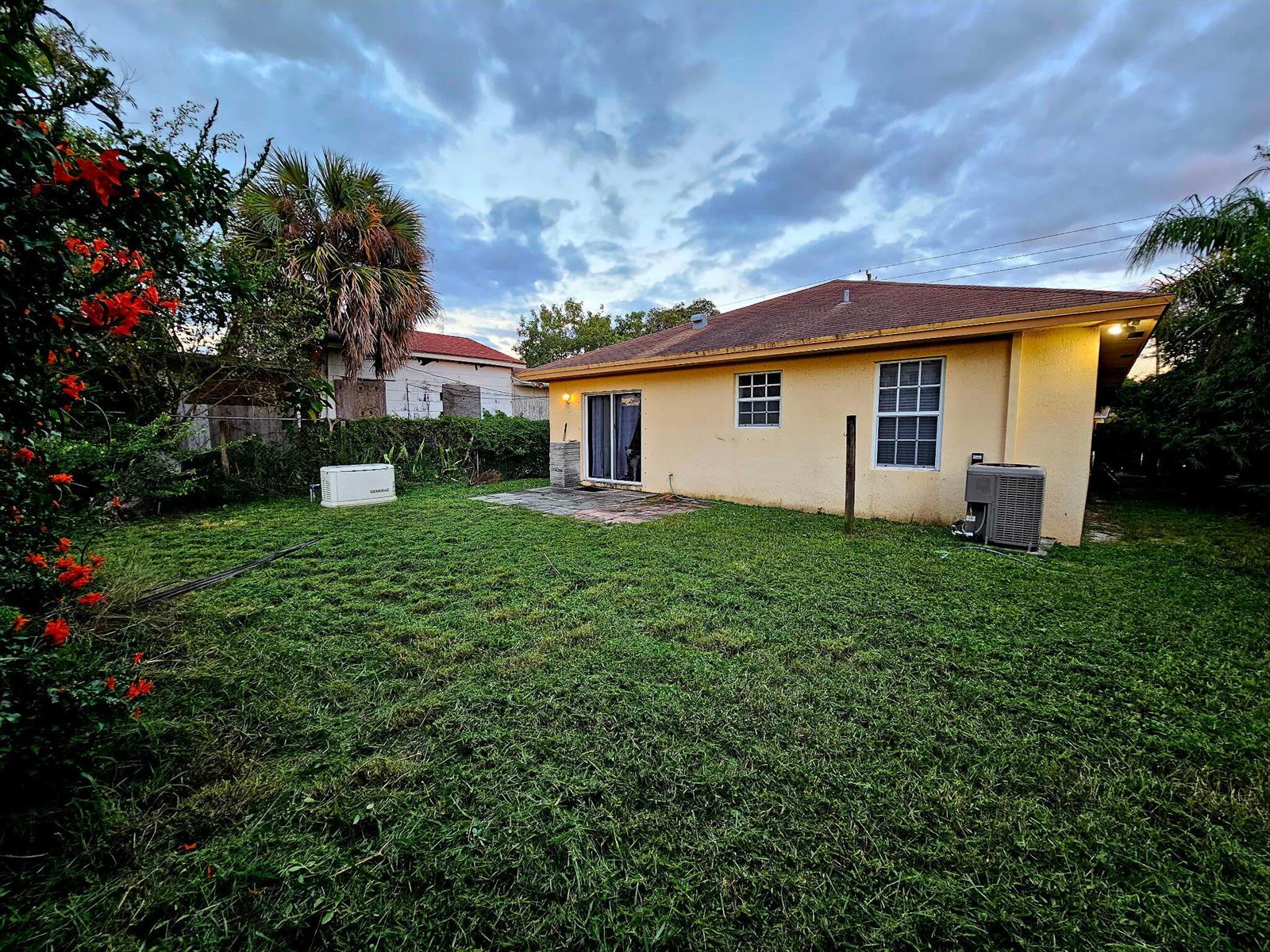 2109 Dock Street, West Palm Beach FL 33401