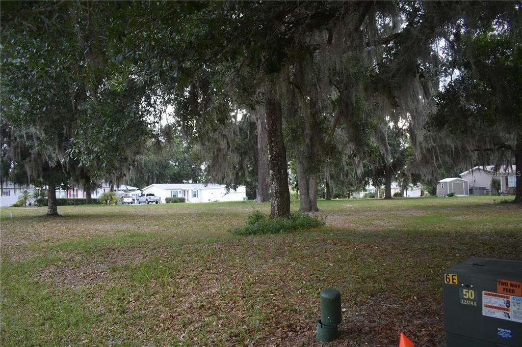 LOT 22 BLK D STRATFORD COURT
