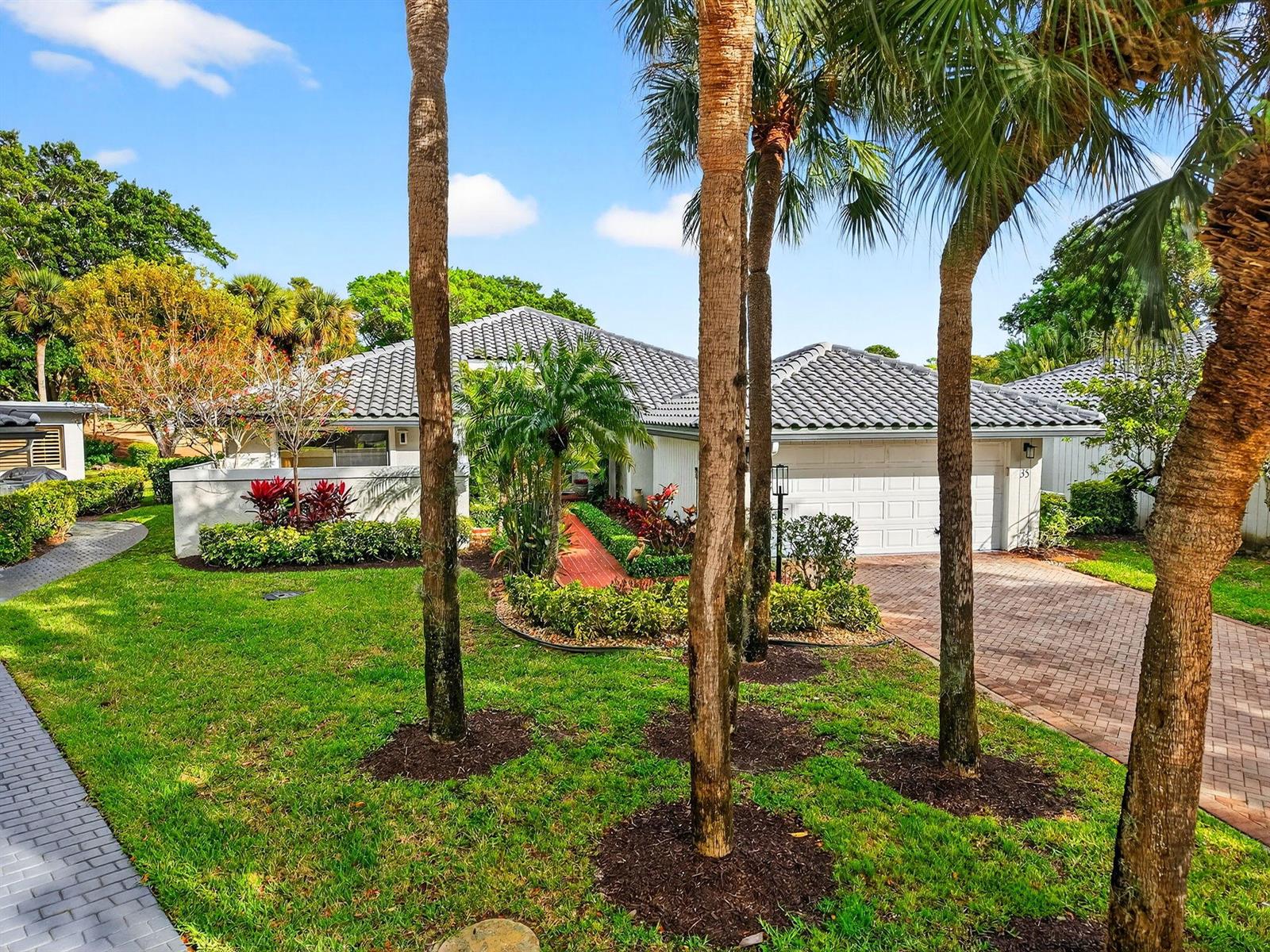 35 Glens Drive E, Boynton Beach FL 33436