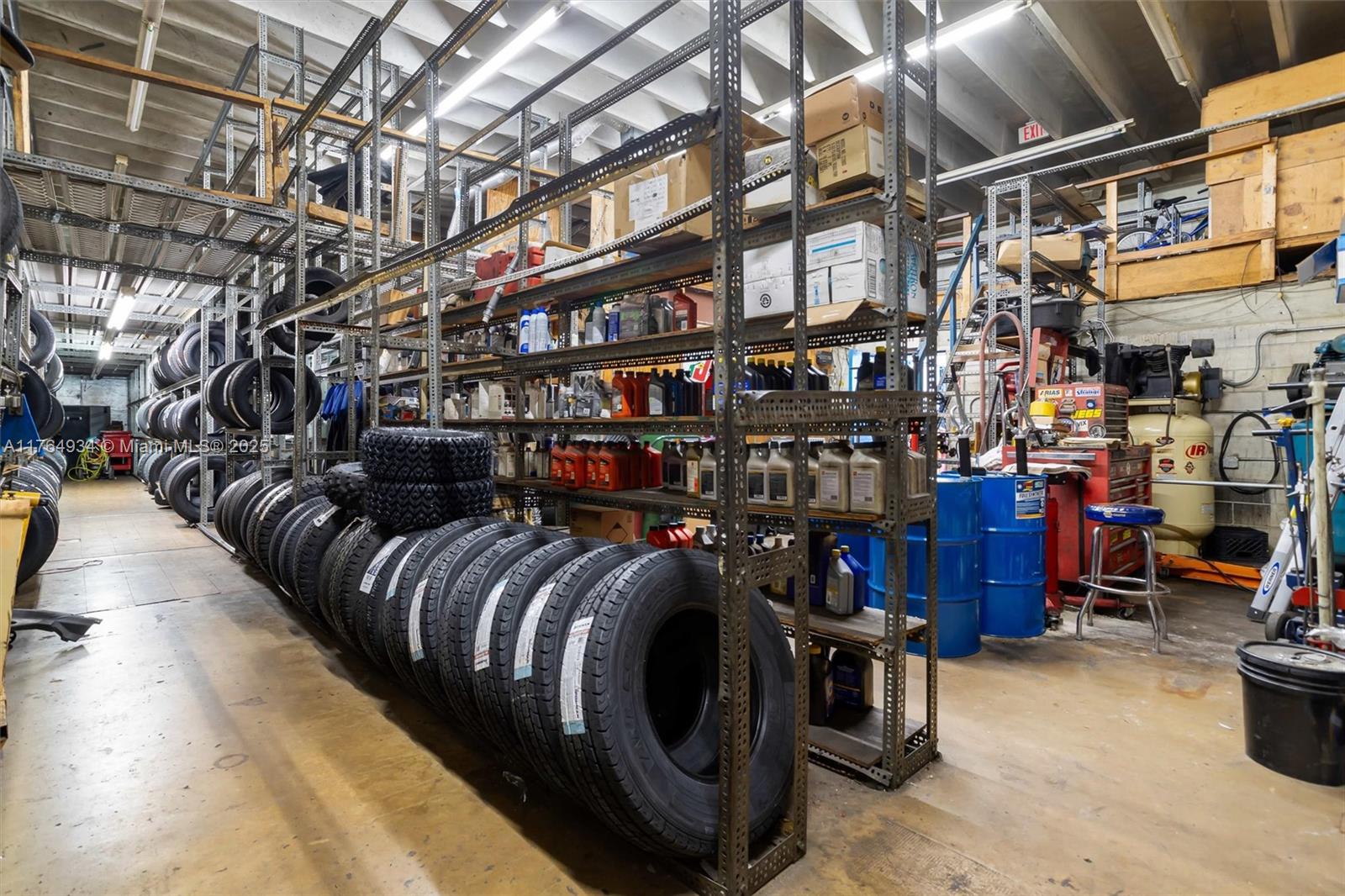 Warehouse — HOMESTEAD, FL