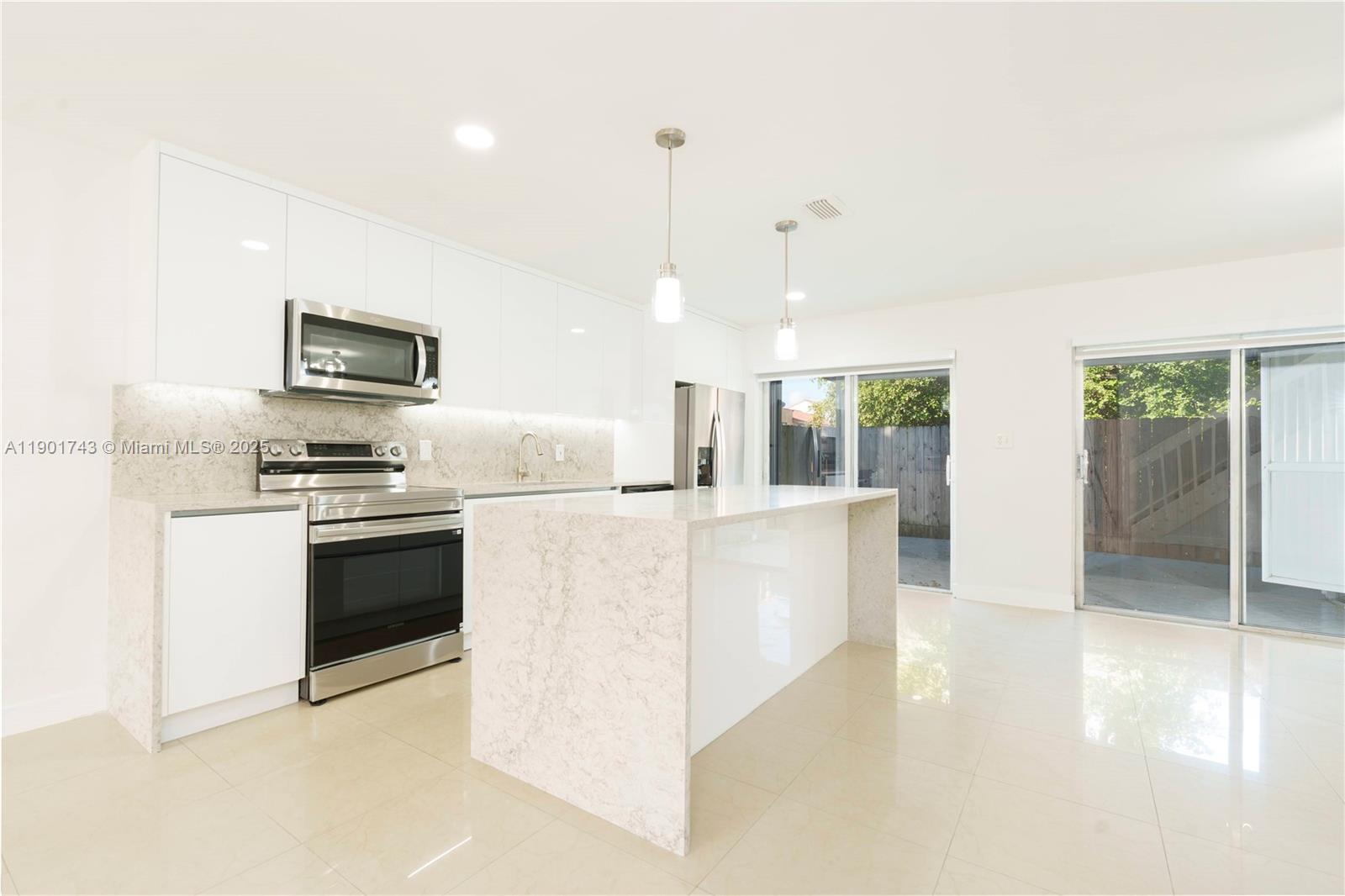 6080 W 26th Ct # 9, Hialeah FL 33016