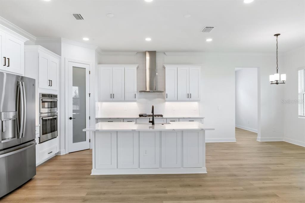 17536 MACARTHUR LOOP, VENICE, FL — photo 2 of 23