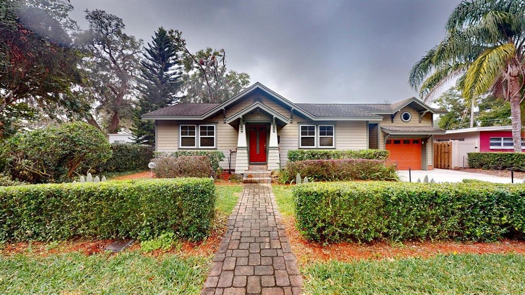 736 HAYDEN LANE