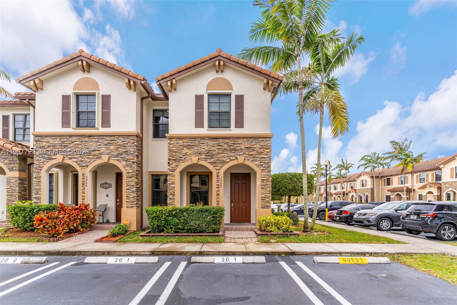 3202 SE 6th St, Homestead FL 33033