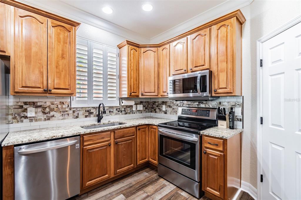 539 TREVISO DRIVE, APOLLO BEACH, FL — photo 2 of 30