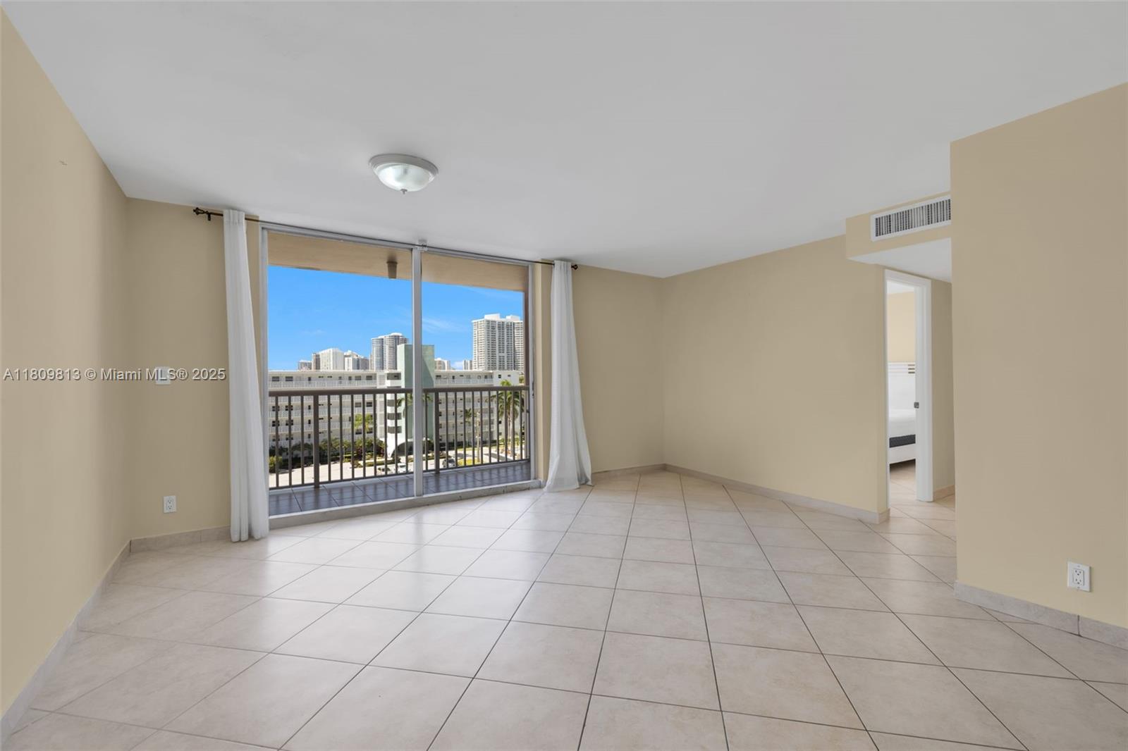 3161 S OCEAN DR # 607, Hallandale Beach FL 33009