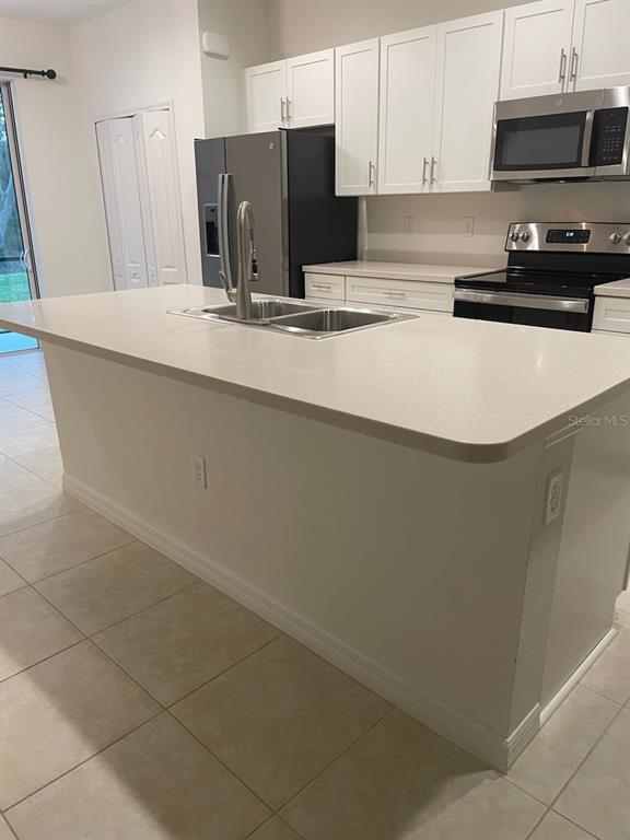 8443 CANYON CREEK TRAIL, PARRISH, FL — photo 5 of 26