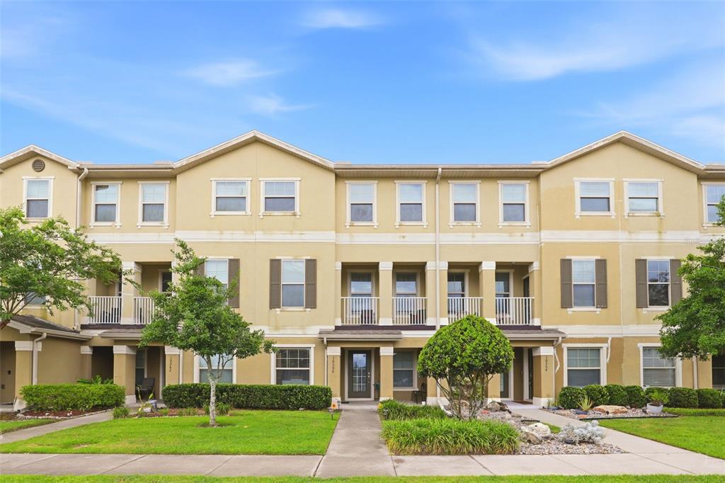 10558 GREEN IVY LANE