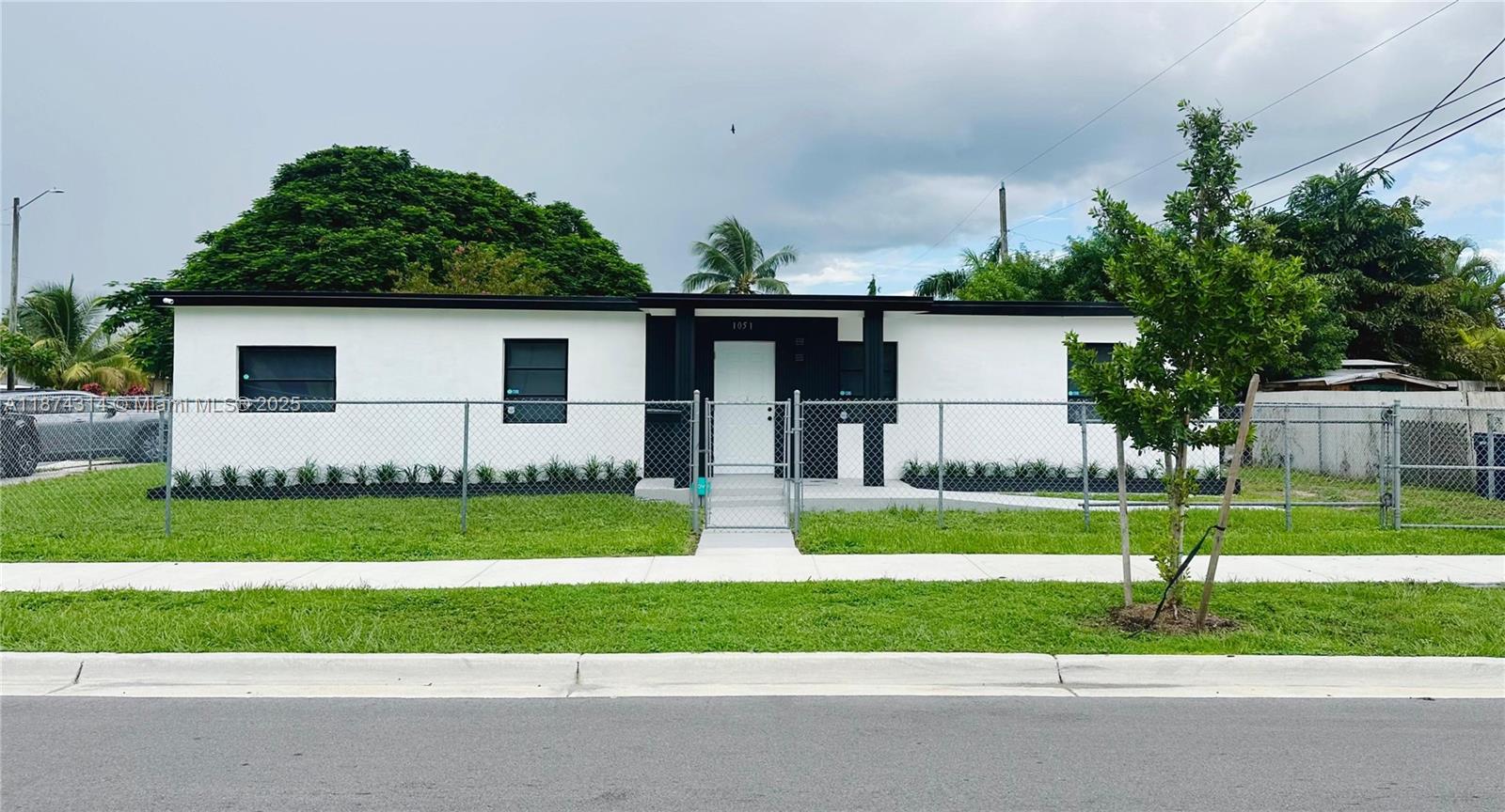 1051 NW 5th Ct, Florida City FL 33034