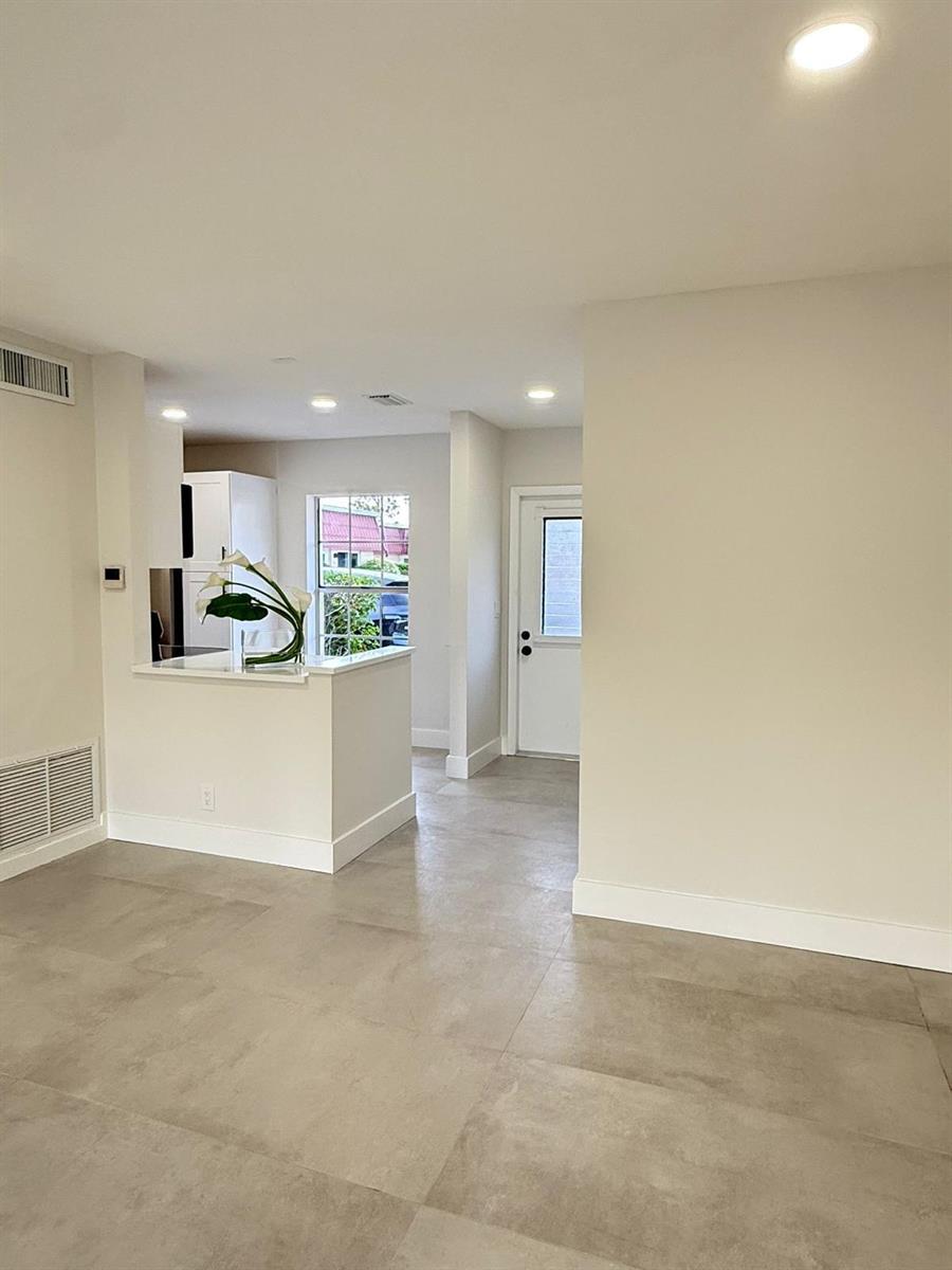 WhatsApp Image 2025-07-31 at 11.02.30 — 316 Cape Cod Circle, FL 33467, FL