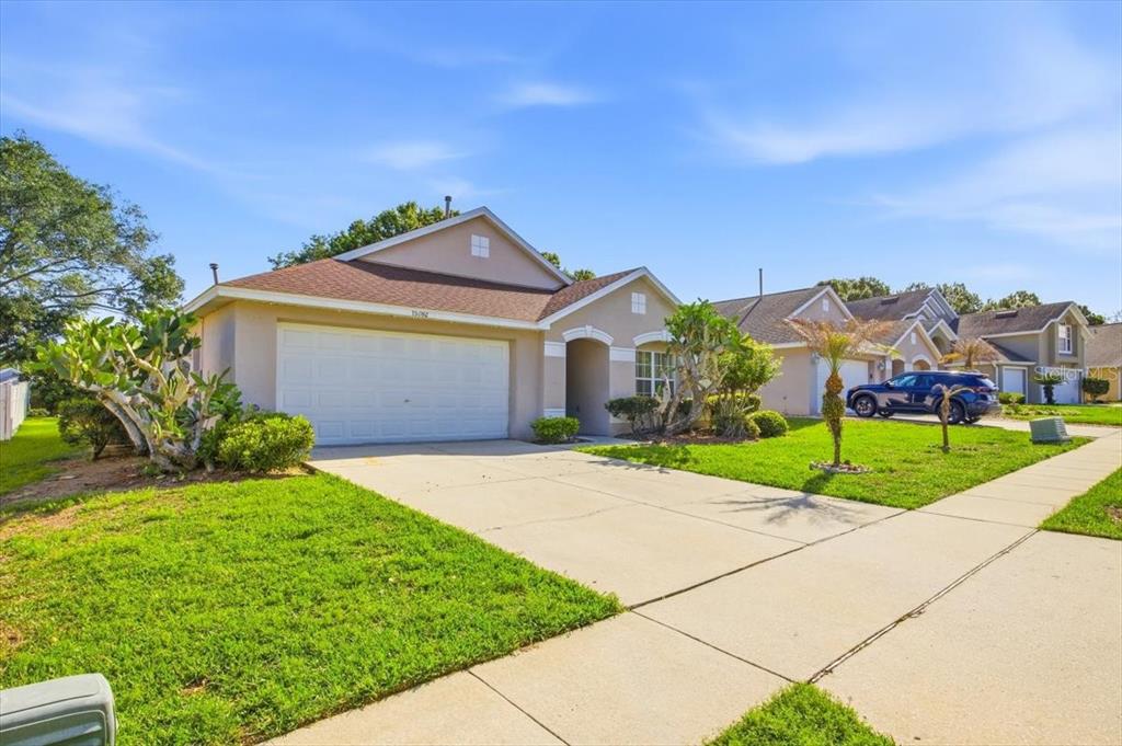 15702 BAY VISTA DRIVE, CLERMONT, FL — photo 2 of 30