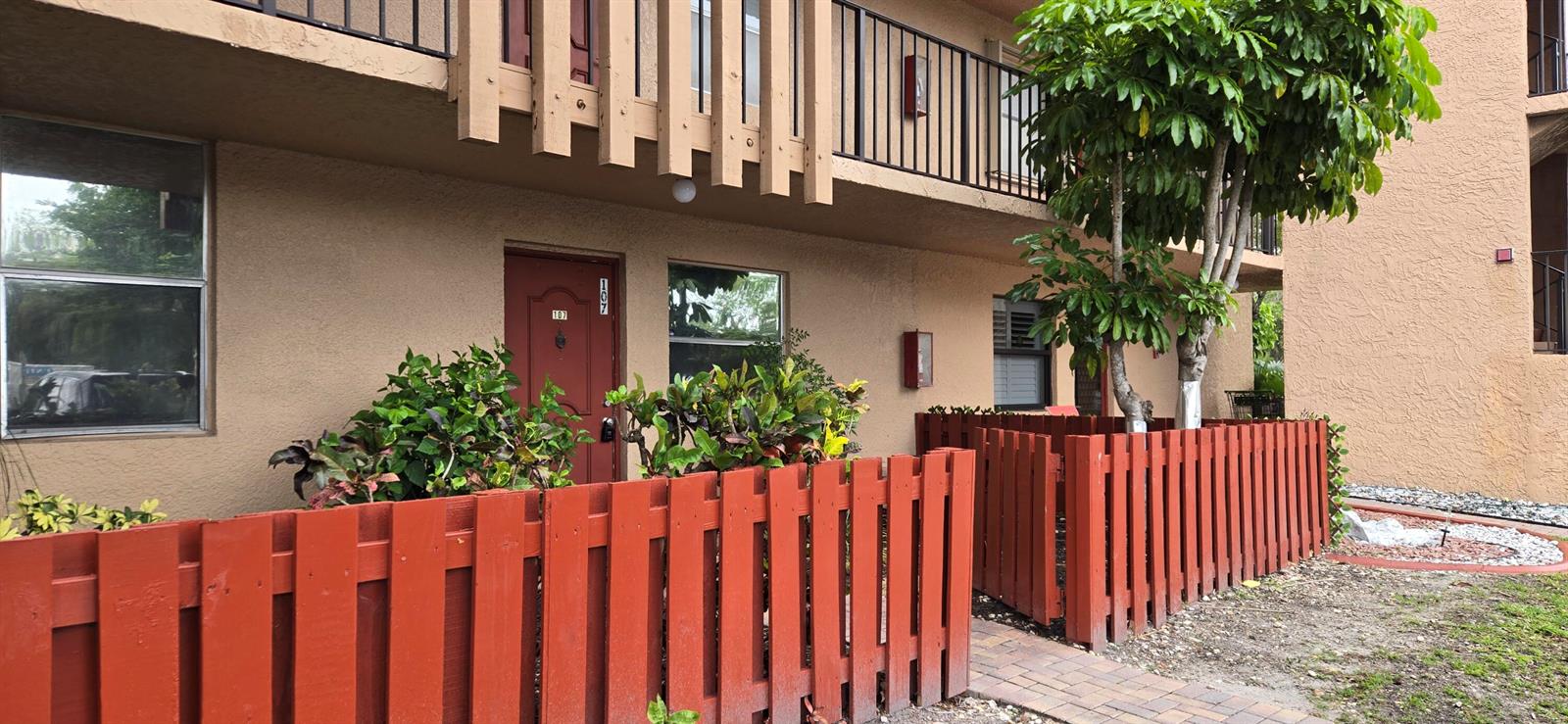 7300 Lake Cir Drive # 107, Margate FL 33063