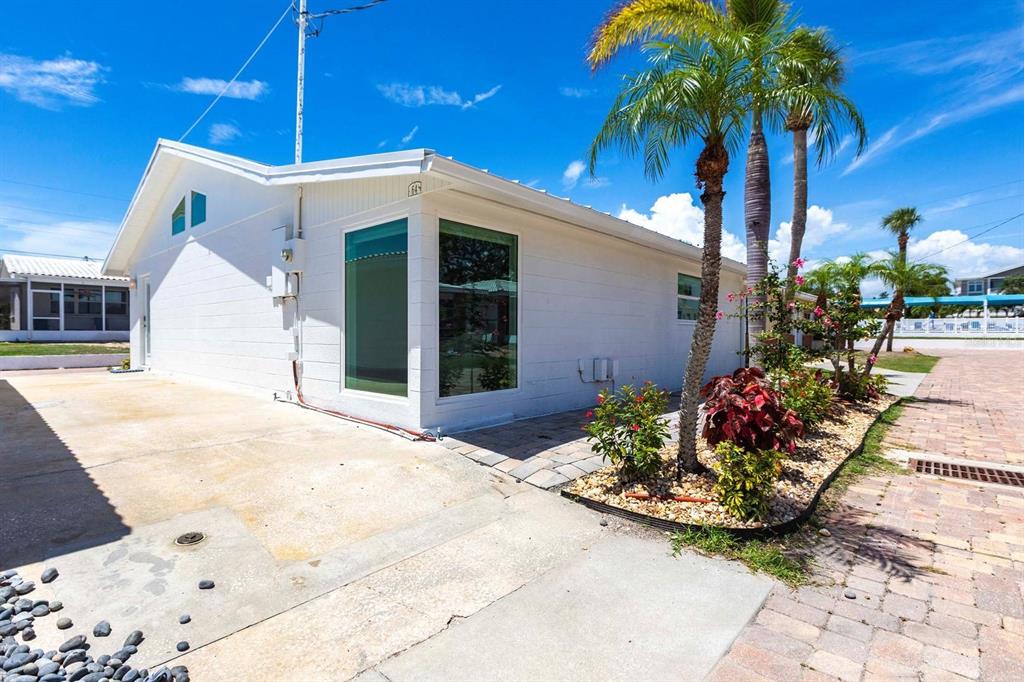 6020 MIDNIGHT PASS ROAD UNIT 64