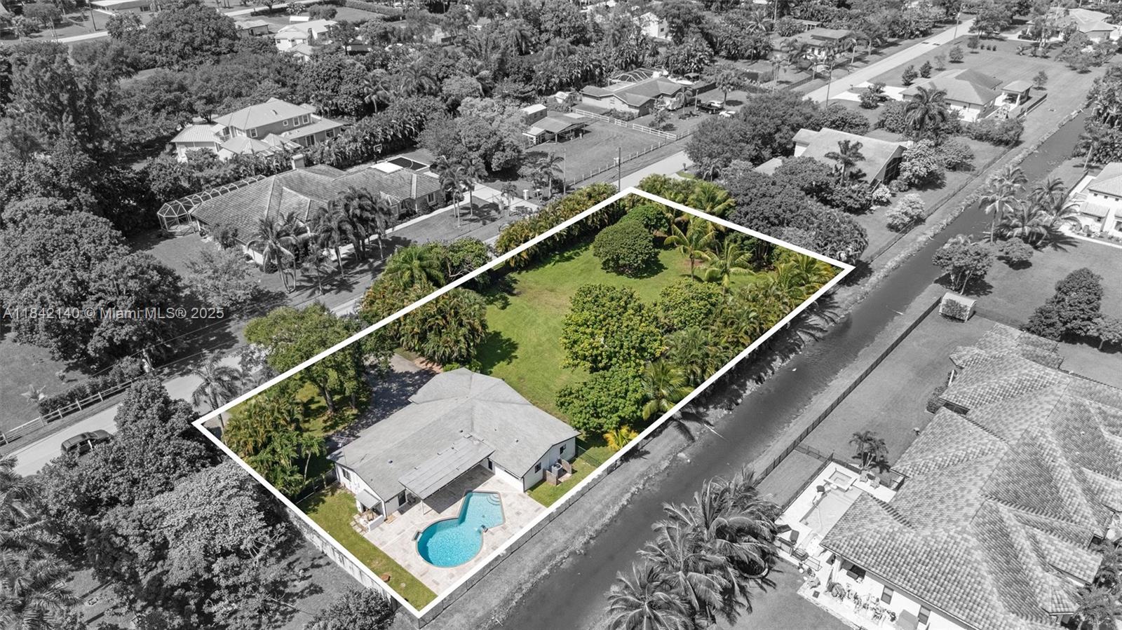 11811 NW 5th Ct, Plantation FL 33325