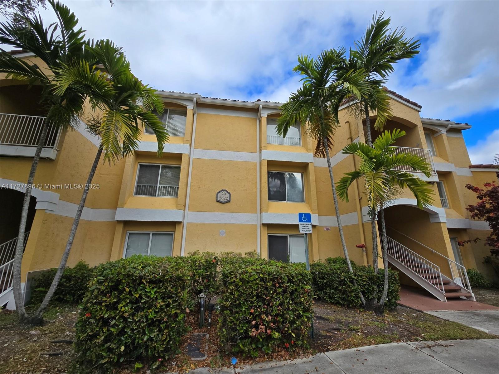 2622 NW 33rd St # 2011, Oakland Park FL 33309
