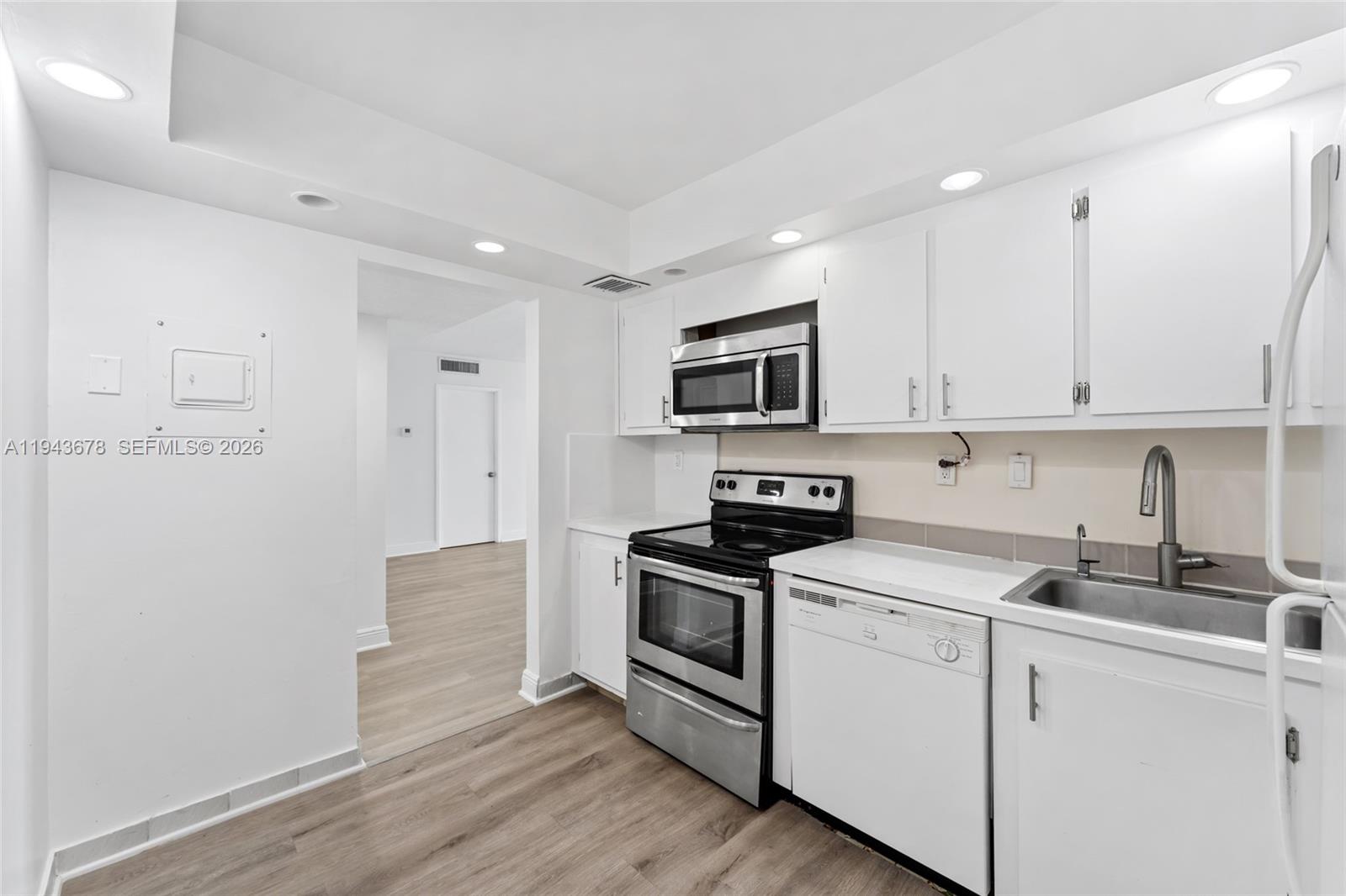 3731 N country Club DR # 921, Aventura FL 33180