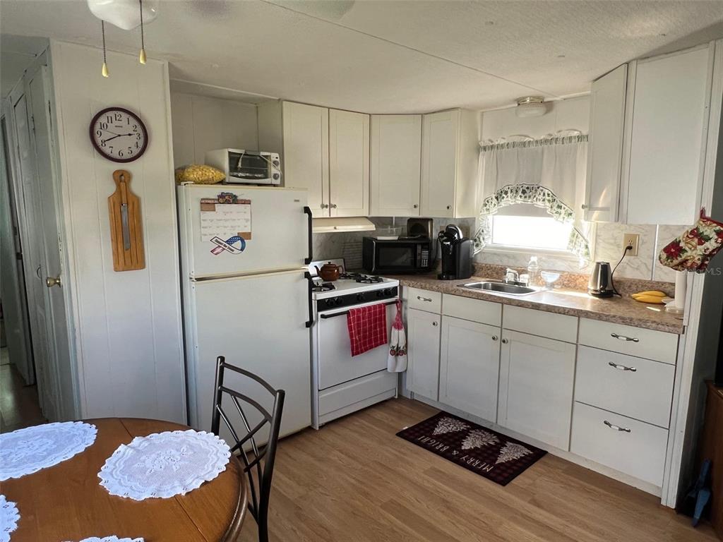 12674 SEMINOLE BOULEVARD UNIT C6, LARGO, FL — photo 4 of 16