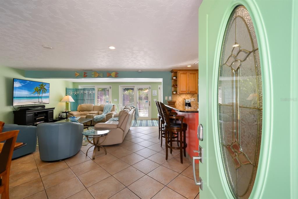 125 CRESCENT DRIVE, ANNA MARIA, FL — photo 4 of 30