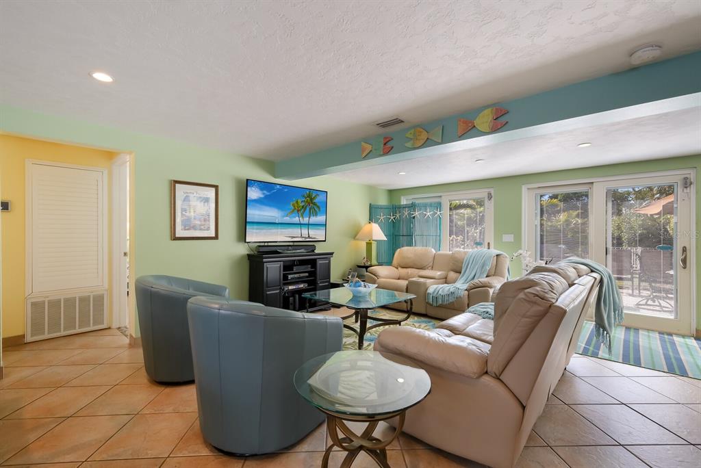 125 CRESCENT DRIVE, ANNA MARIA, FL — photo 5 of 30