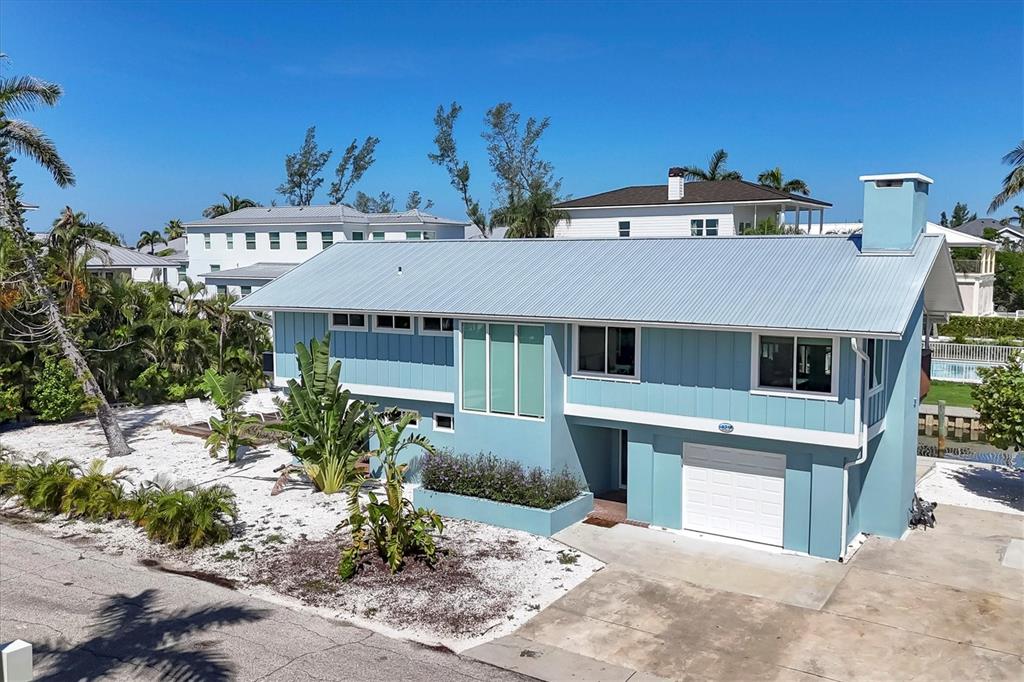 825 TARAWITT DRIVE, LONGBOAT KEY, FL — photo 2 of 30
