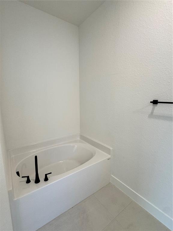 2671 AVERLAND LOOP, NORTH PORT, FL — photo 4 of 16