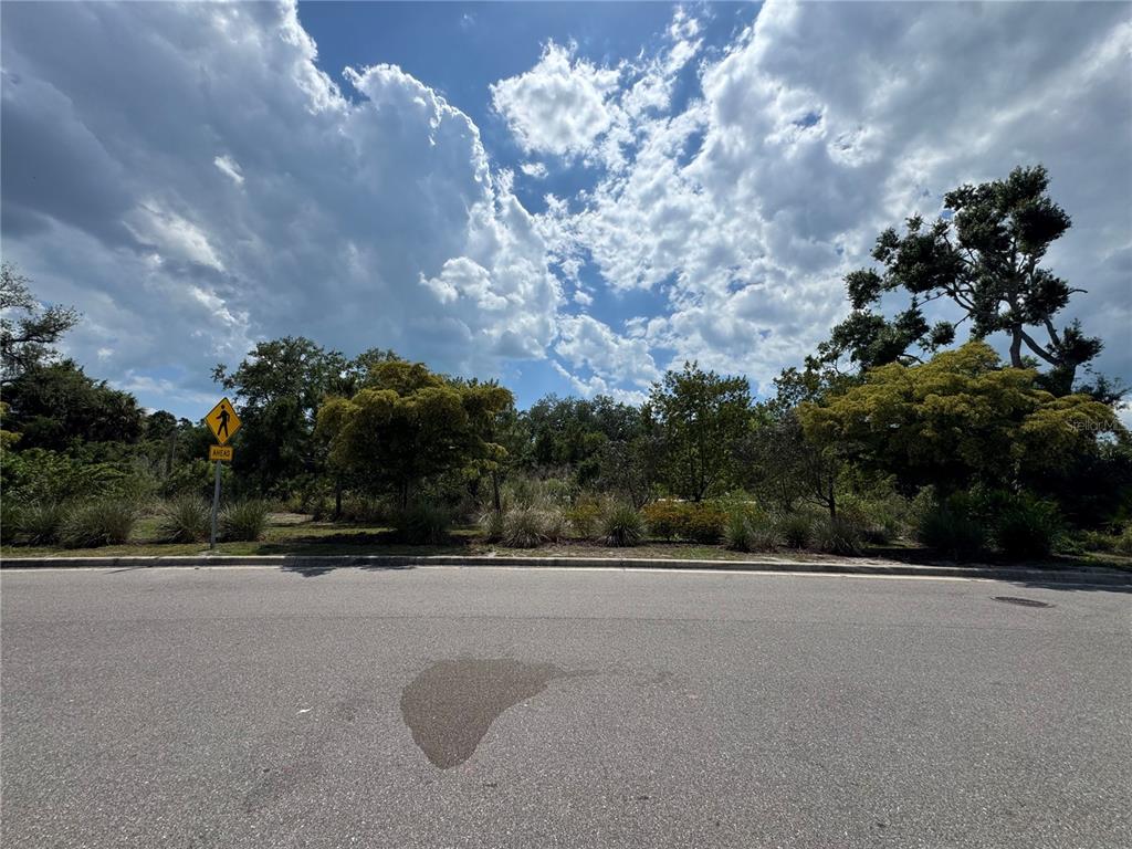 8809 MILESTONE DRIVE, SARASOTA, FL — photo 4 of 25
