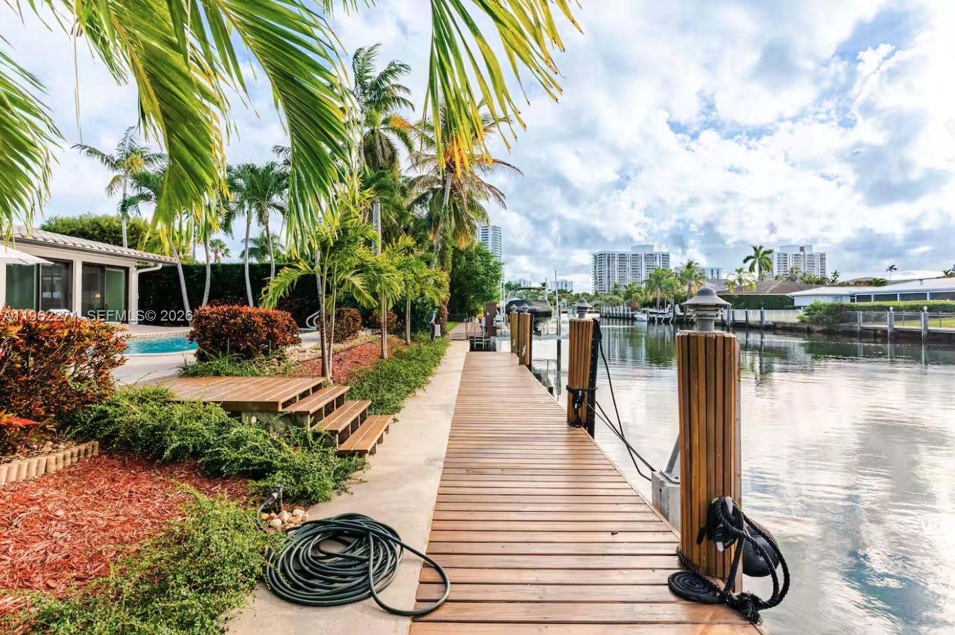 636 Hibiscus Dr # 0, Hallandale Beach FL 33009