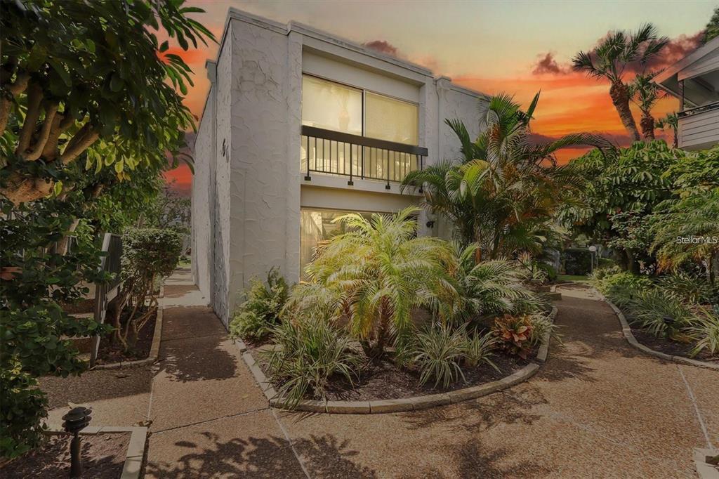 1555 TARPON CENTER DRIVE UNIT 135