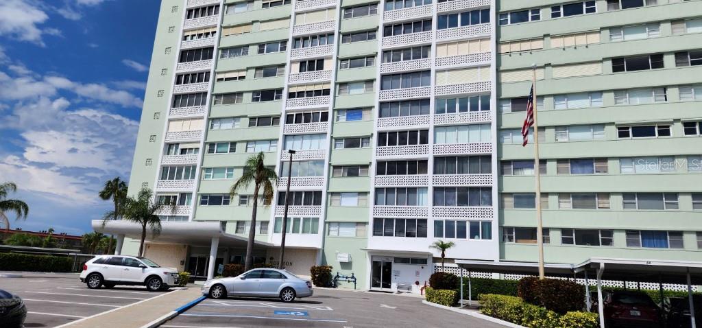 31 ISLAND WAY UNIT 303