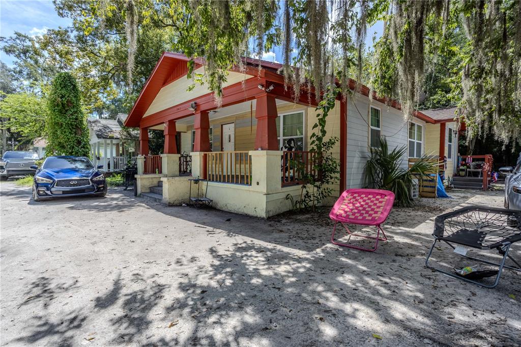 907 NW 4TH PLACE