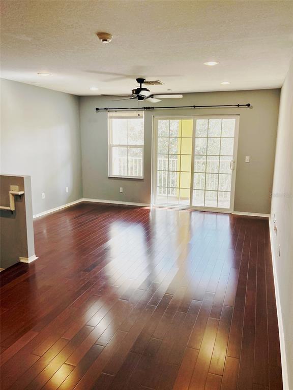 8946 WHITE SAGE LOOP, LAKEWOOD RANCH, FL — photo 3 of 30