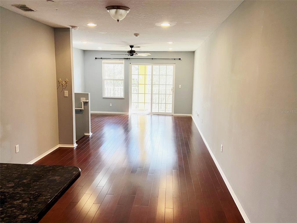 8946 WHITE SAGE LOOP, LAKEWOOD RANCH, FL — photo 5 of 30